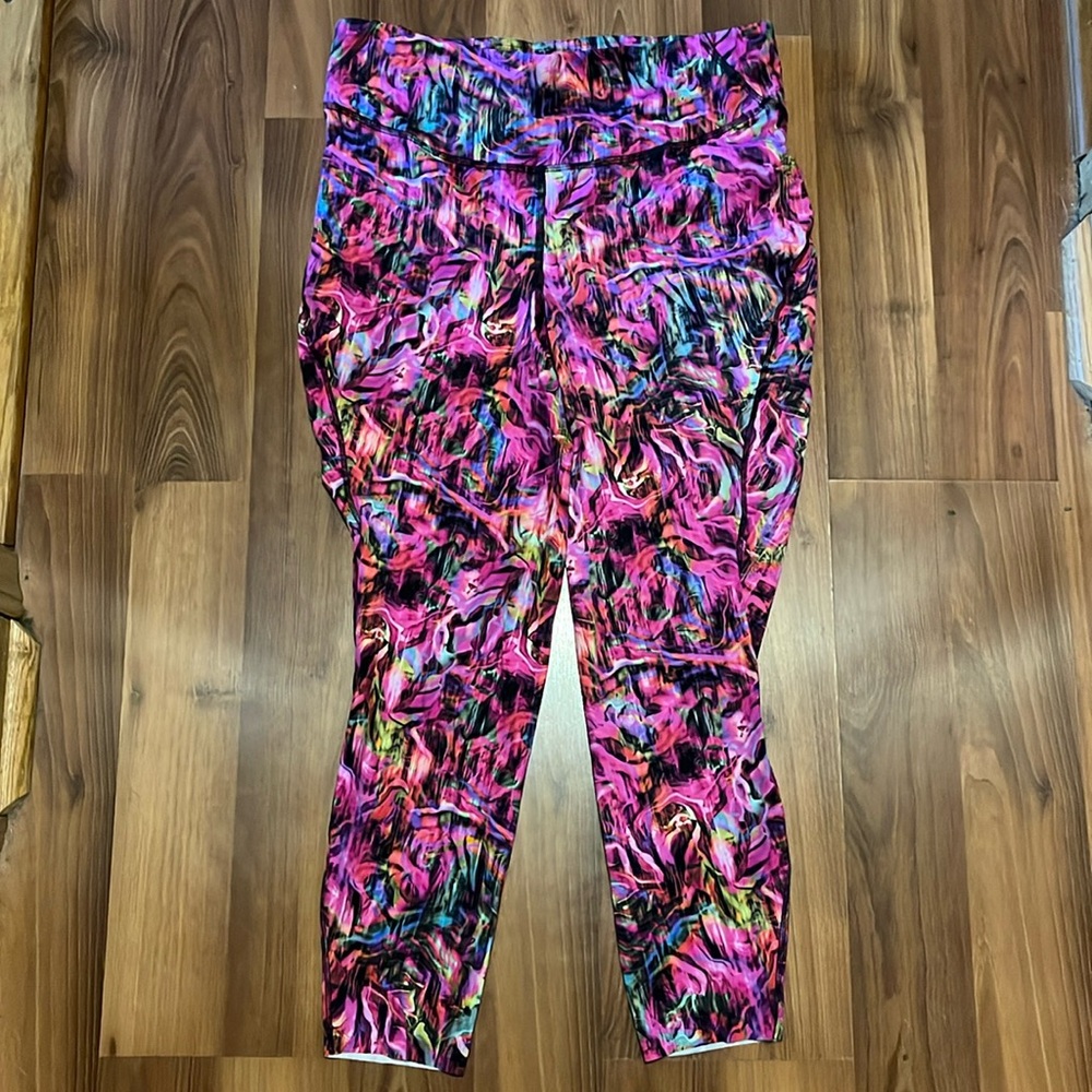 Lululemon size 14
